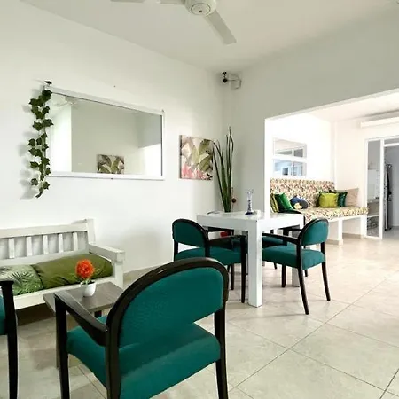 Casa Santa Rita Con Piscina Privada Pensión *